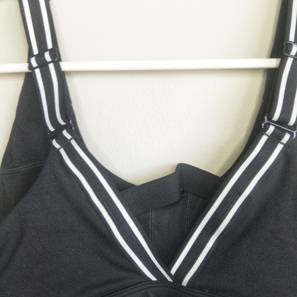 GYMSHARK / Illumination Black Sports Bra Sz S - Picture 4 of 9
